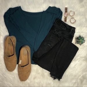 Forever 21 Prussian Blue cropped long sleeve shirt